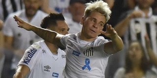 Soteldo comemora o terceiro gol do Peixe. Foto: Ivan Storti/Santos FC