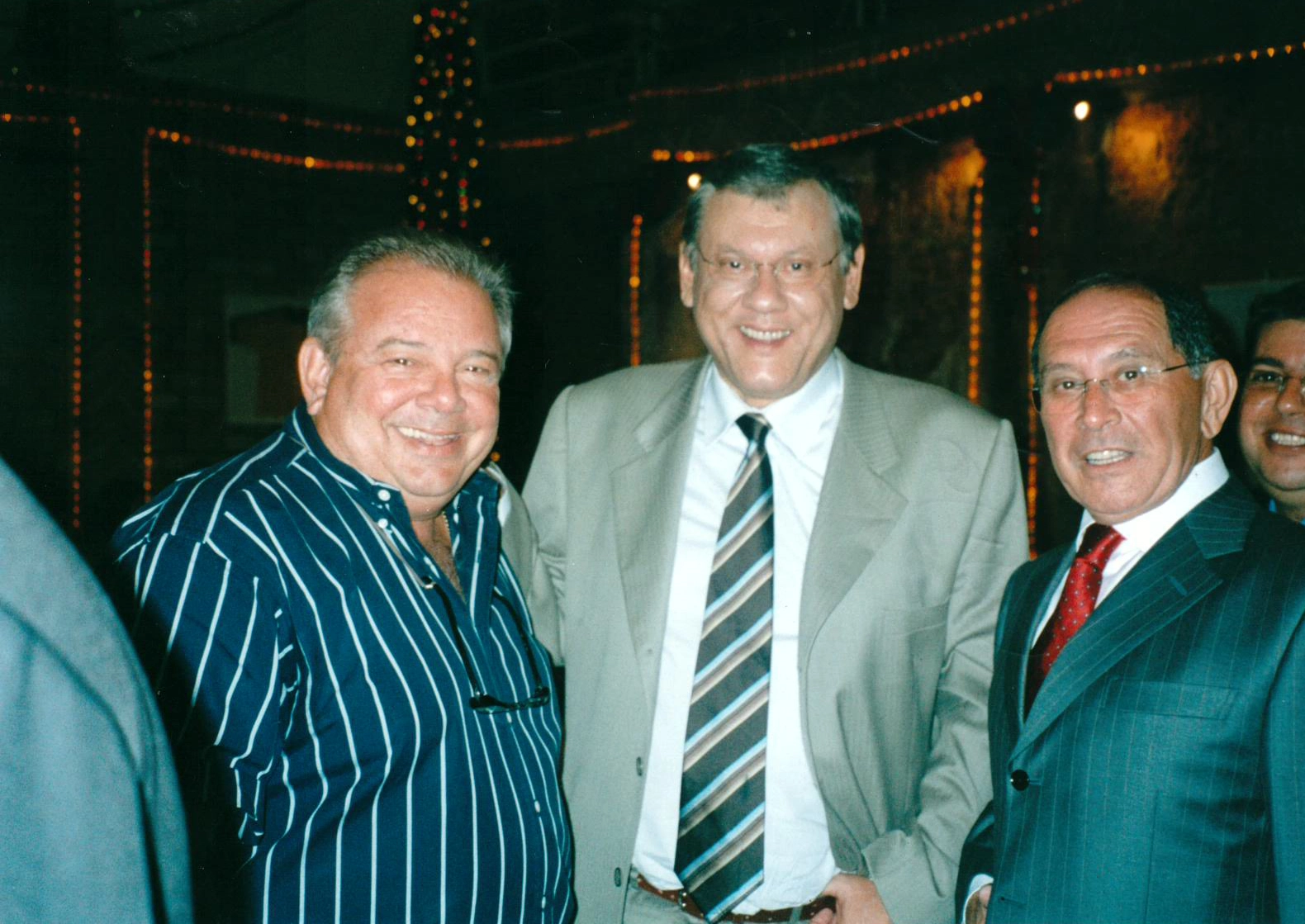 No Restaurante LaTvaola, em 2004, na festa da ACEESP. Luciano do Valle, Milton Neves e José Silvério. Foto: Arquivo pessoal/Germano Augusto