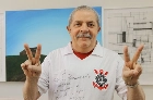 Lula diz que vitória do Corinthians sobre Palmeiras o fez adiar entrevista
