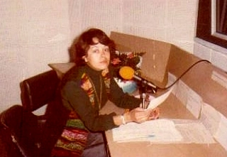 Morre a jornalista Hilda Costa, voz que marcou &eacute;poca na R&aacute;dio Jovem Pan