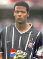 Exclusivo: Empresário do volante Fabinho, que está voltando para o Brasil, não descarta um acerto com o Corinthians