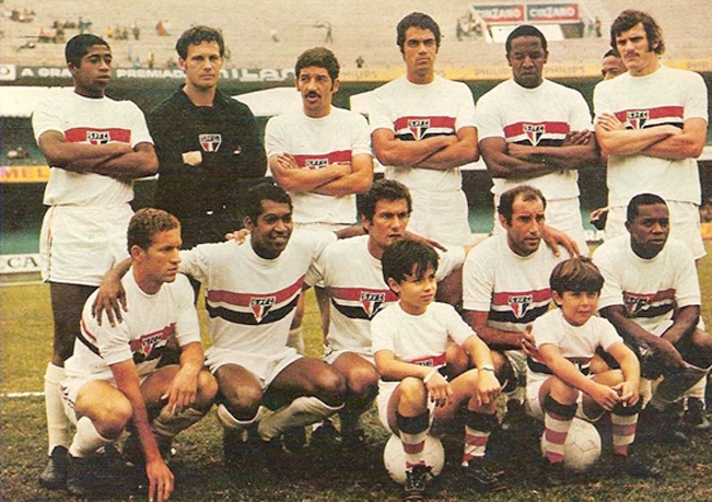 O Tricolor na Taça de Prata de 1970. Em pé: Gilberto Sorriso, Sérgio Valentim, Roberto Dias, Édson Cegonha, Jurandir e Forlan. Agachados: Paulo Nani, Terto, Pedro Rocha, Gérson e Paraná