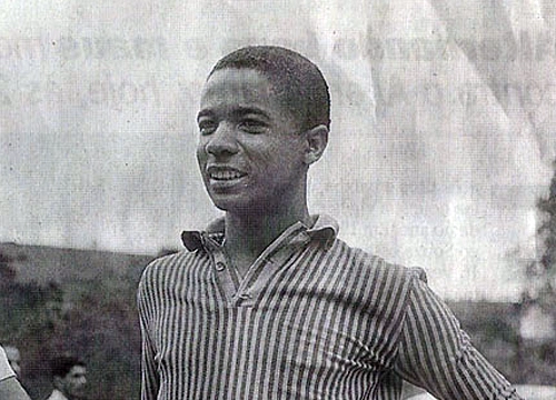 Nei Oliveira - Ex-atacante do Corinthians e pai de Dinei