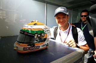 Então pela Wiliams, piloto correu com um capacete em homenagem a Ayrton Senna. Foto: Carsten Horst