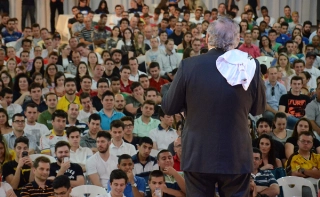 Achados & Perdidos: Milton foi palestrante em evento da Escola Superior de Crici&uacute;ma em 2014