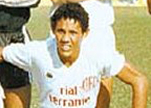 Mané - ex-ponta-esquerda  - Jogou no Palmeiras e em Portugal