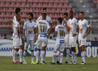 Santos é atropelado pelo Ituano e perde por 5x1, aos gritos de olé