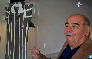 Rivellino recebe homenagem da TV Cultura, com document&aacute;rio celebrando seus 80 anos