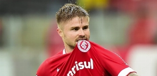 Sasha é aprovado em exames médicos e inicia treinamentos no Santos