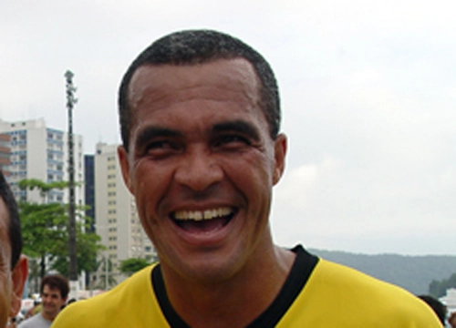 Eliel  - Ex-atacante do S&atilde;o Paulo, Botafogo e Crici&uacute;ma 