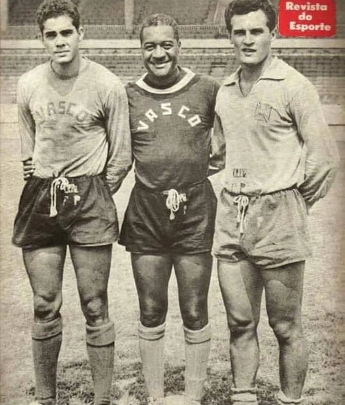 No começo dos anos 60, em São Januário, os três goleiros do Vasco da Gama: Ita, Barbosa e Miguel. Foto: Revista do Esporte