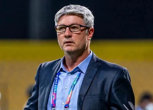 Odair Hellmann - Ex-volante, atual treinador
