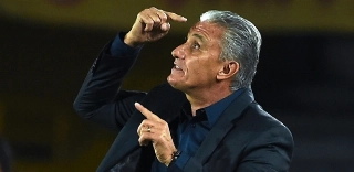 Tite terá mais um ciclo com a seleção brasileira. Foto: Luis Acosta/AFP/Via UOL
