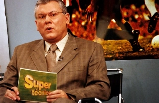 Hoje &eacute; o dia do Treinador de Futebol: Relembre o ic&ocirc;nico programa SuperT&eacute;cnico, da Band