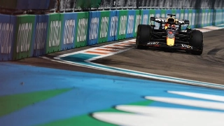 Holandês tomou a liderança na volta 9 e não a perdeu mais. Foto: Oracle Red Bull Racing