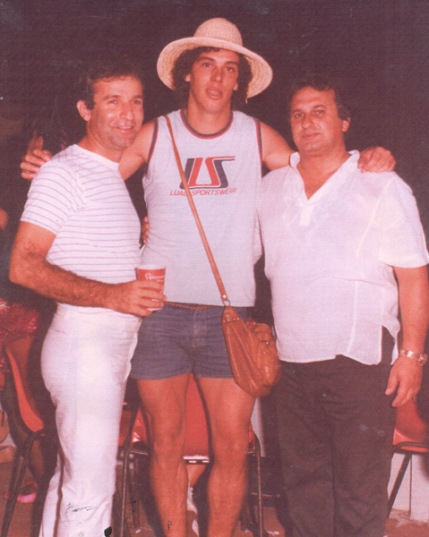 Osmar Santos, o primeiro da esquerda para a direita e o segundo é Casagrande, ex-atacante do Corinthians. Foto: Walter Peres