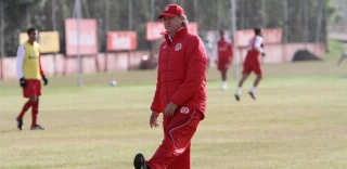 Com o acordo, o ex-jogador e comentarista treinará o Inter pela terceira vez