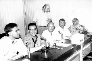 'Mem&oacute;rias do Milt&atilde;o': Fotos do livro biogr&aacute;fico com colegas da Jovem Pan-AM