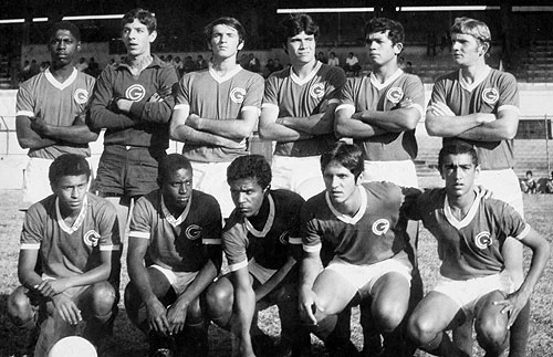 Guarani de Campinas (SP), antes de partida contra o Juventus, na Rua Javari. Em pé, da esquerda para a direita: Berto, João Marcos, Edé, Roberto Diogo (filho do ex-corintiano Diogo), Ednaldo e Ricardo. Agachados: Toninho, Washington, Eli Carlos, Wlademir e João Paulo. O técnico deste time era o grande Zé Duarte