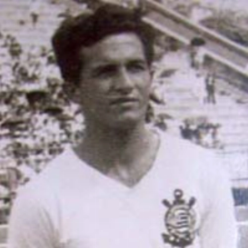 Nelsinho   - Ex-ponta do Corinthians