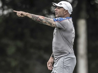 Treinador argentino não descartou seguir no time da Vila Belmiro. Foto: Ivan Storti/Santos FC