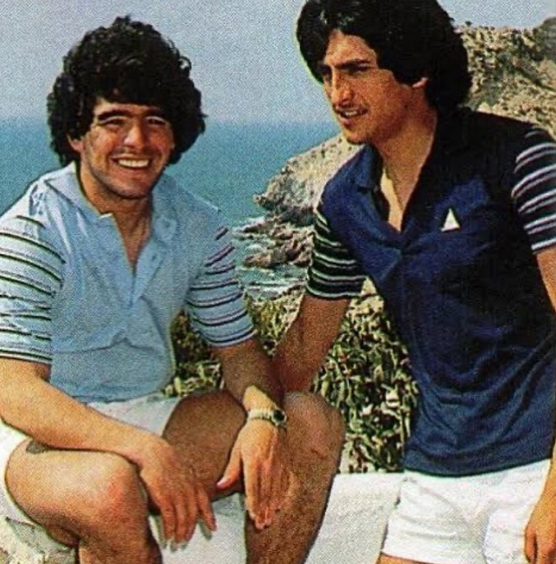 Companheiros de Seleção Argentina no começo da década de 1980, Maradona e Ramón Díaz. Foto: arquivo pessoal de Ramón Díaz