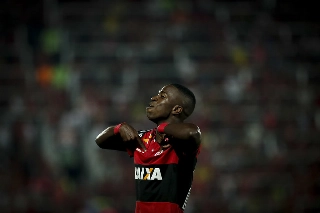 Mengão arrecadou mais de R$ 1 bilhões em vendas nos últimos seis anos. Foto: Foto: Luciano Belford/AGIF