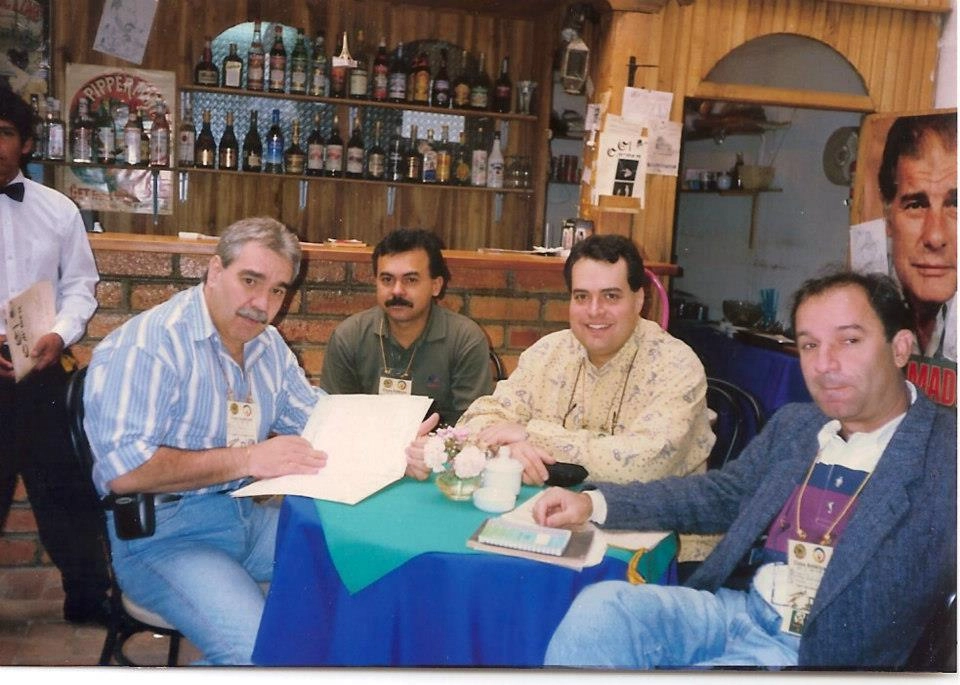 Encontro na década de 90. Paulo Roberto Martins, Mauro Lima, paulo Soares e Osmar Santos. Foto: arquivo pessoal de Osmar Santos