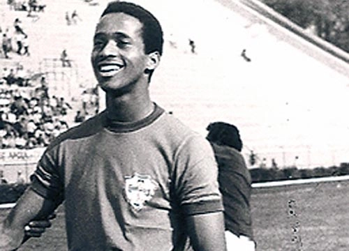 Enéas  - Ex-meia-atacante da Portuguesa, Palmeiras e XV de Piracicaba 