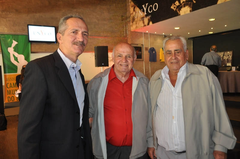 Aldo Rebelo, Pepe e Zito durante o almoço dos campeões mundiais de futebol em 25 de abril de 2013, no Espaço Unyco, no Estádio do Morumbi. Foto: Marcos Júnior Micheletti/Portal TT