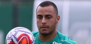 Palmeiras pode ficar sem camisa 9 e vê dilema por vaga no Paulista aumentar