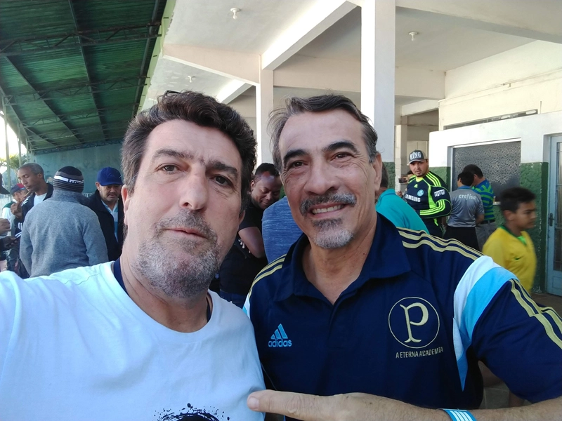Carlos Alberto Spina (ex-Matsubara) e o ex-goleiro Gilmar em Santa Isabel (SP), em junho de 2019. Foto: arquivo pessoal de Carlos Alberto Spina