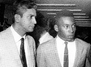 O dirigente tricolor ao lado do Rei do Futebol