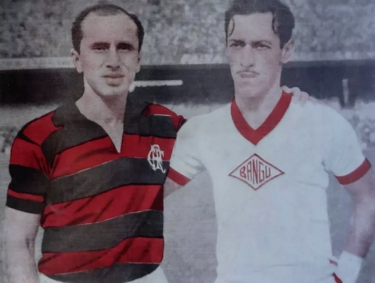 Esquerdinha, do Flamengo, e Nívio, do Bangu, em foto da Revista Esporte Ilustrado 715, de 1951