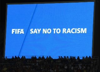 Racismo, dia ap&oacute;s dia: na rua, no campo, em casa, na fazenda...