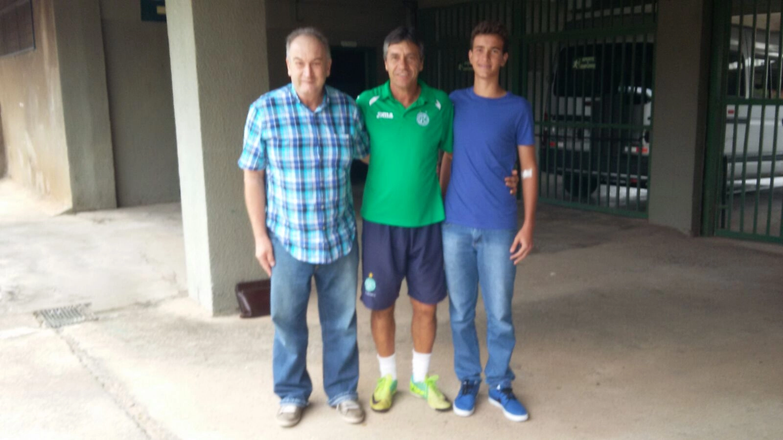 Edvaldo Tietz, Renato Pé Murcho e Nilson Ronaldo Tietz Jr. (sobrinho de Edvaldo, zagueiro sub-14 do Rio Branco de Americana), no estádio Brinco de Ouro da Princesa, em Campinas-SP, em 21 de novembro de 2015