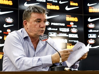 Presidente corintiano não se mostrou otimista em negociação pelo camisa 7 gremista. Foto: Rodrigo Gazzanel/Ag. Corinthians