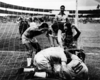 ACHADOS & PERDIDOS - O 1&ordm; gol de Pel&eacute; em Copa estabeleceu recorde ainda n&atilde;o batido