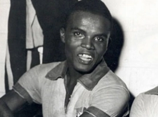 BICAMPE&Atilde;O MUNDIAL - Grande zagueiro brasileiro, Z&oacute;zimo nascia h&aacute; 94 anos