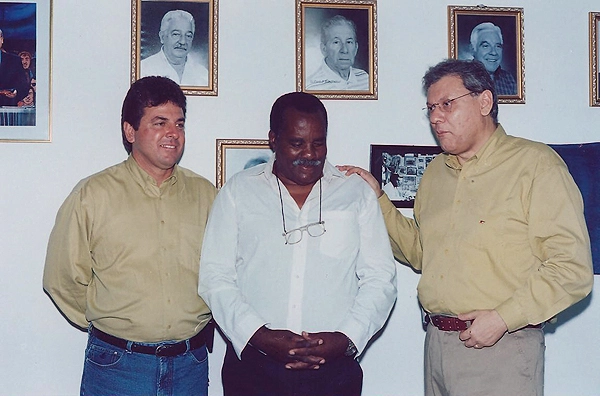 Camila se emociona, ao ser homenageado com uma grande personalidade de Muzambinho