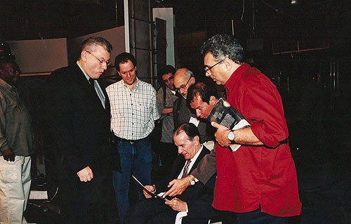 Voc&ecirc; v&ecirc;, Bonnas (o calvo), nos est&uacute;dios do Supert&eacute;cnico quando Tel&ecirc; Santana l&aacute; esteve em 2000.  Milton Neves, Mario Quaranta, Waldyr Bonnas, Ren&ecirc; Santana, Tel&ecirc; Santana e H&eacute;lio Sileman. 