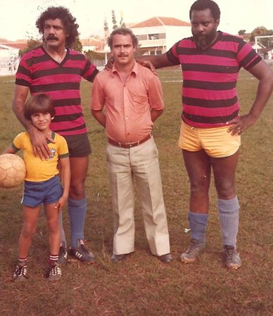 Que belo encontro em Muzambinho para um jogão de domingo. Da esquerda para a direita: César Maluco, Vander e Camila. Foto enviada por Celio Sales