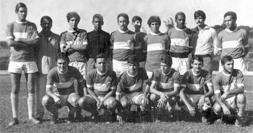 Em pé: Pininho, Biga, Lindauro, Simonal, Roberto do Juca, Clóvis, Norinho, Camila, Silvio e Candoca. Agachados: Ivan Surdão, Toti, Laudimiro, Carlinho, Nicolau e Isaías