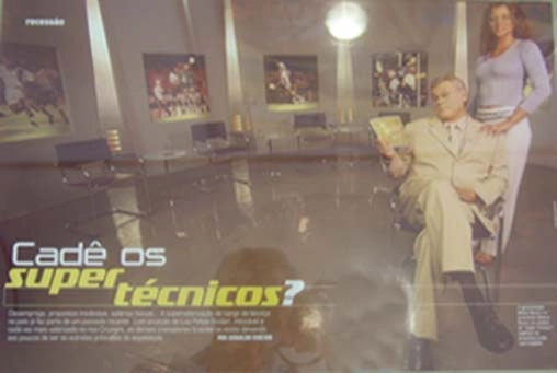 Cad&ecirc; os super t&eacute;cnicos? A seguir o texto de Arnaldo Ribeiro para um per&iacute;odo de recess&atilde;o, em que v&aacute;rios treinadores brasileiros estavam sem emprego. |Uma exce&ccedil;&atilde;o, &agrave; &eacute;poca, era Luiz Felipe Scolari, treinador do Cruzeiro.
`Desemprego, propostas modestas, sal&aacute;rios baixos... A siupervaloriza&ccedil;&atilde;o do cargo de t&eacute;cnico no pa&iacute;s j&aacute; faz parte de um passado recente. Com exce&ccedil;&atilde;o de Luiz Felipe Scolari, intoc&aacute;vel e cada vez mais valorizado no rico Cruzeiro, os demais treinadores brasileiros est&atilde;o deixando aos poucos de ser as estrelas principais do espet&aacute;culo&acute;.