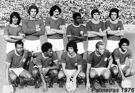 Em pé: Valdir, Leão, Samuel, Pires, Pavan e Ricardo. Agachados: Edu Bala, Jorge Mendonça, Toninho Catarinense, Ademir da Guia e Vasconcelos