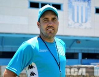 Treinador argentino chega a Porto Alegre na próxima quarta-feira. Foto: site oficial do Racing