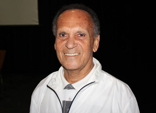 Zague   - Ex-centroavante do Corinthians e do Santos