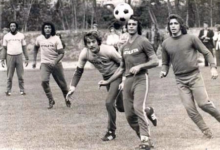Maio de 1974, da esquerda pra direita: Paulo Cézar Caju, César Maluco, Leivinha, Piazza e Marinho Peres treinavam para a Copa da Alemanha