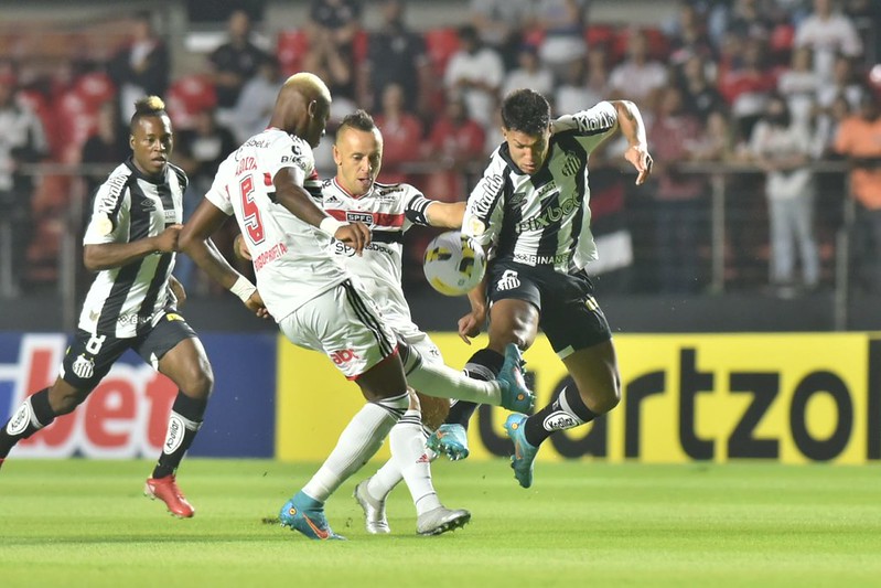Peixe marcou partida contra o Táchira para o estádio do tricolor, que não pretende ceder o campo. Foto: Ivan Storti/Santos FC