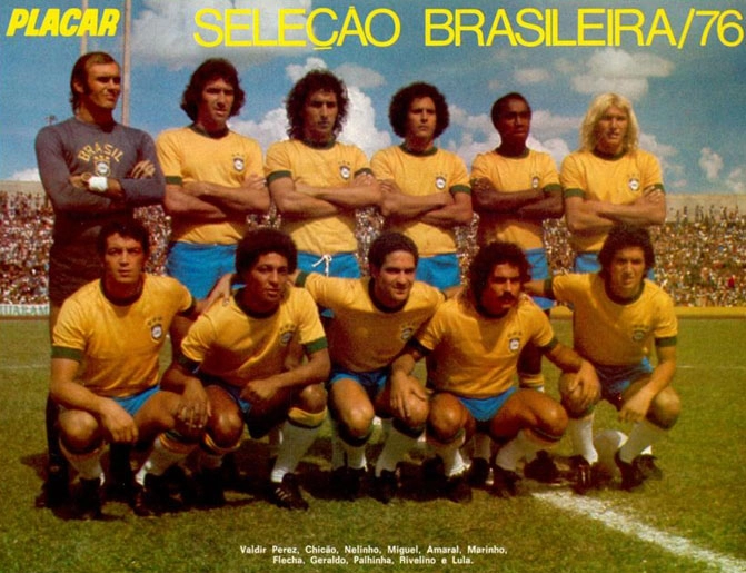 Seleção Brasileira de 1976: em pé, da esquerda para a direita, Waldir Peres, Chicão, Nelinho, Miguel, Amaral e Marinho Chagas. Agachados, da esquerda para a direita: Flecha, Geraldo, Palhinha, Rivelino e Lula.